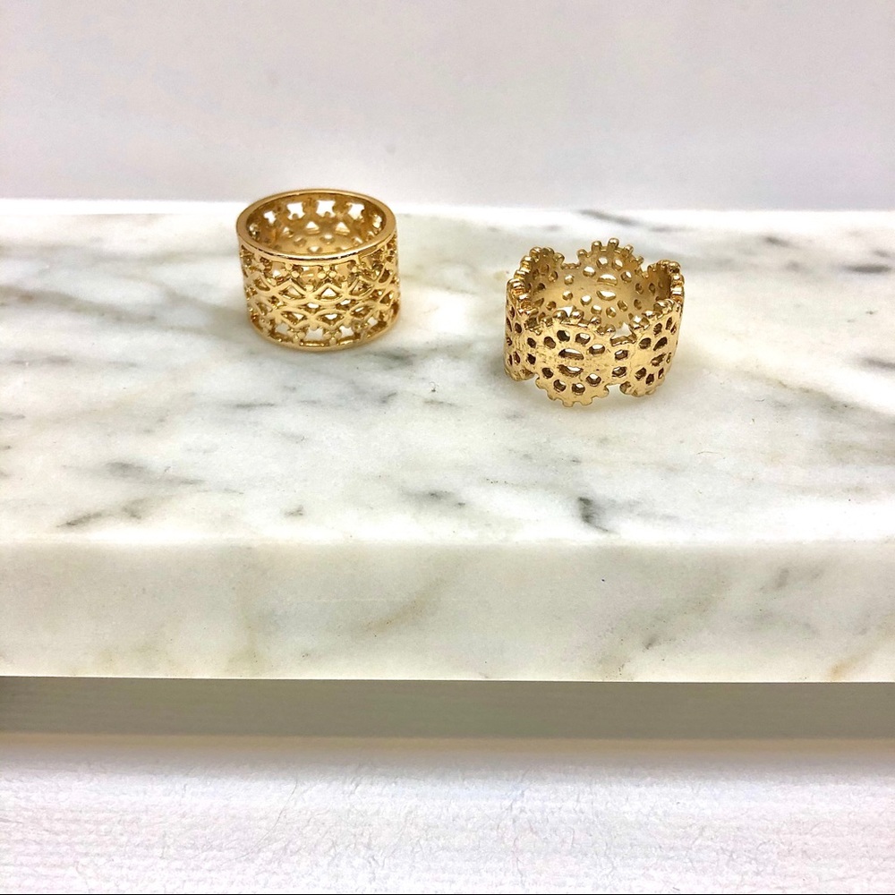 BUNDLE OF 2 GOLD, DECORATIVE RINGS ✨